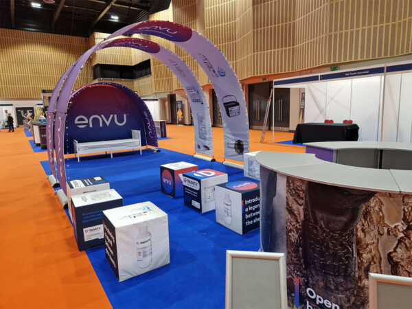Envu PestTech - Bannerbow and Foam Cubes